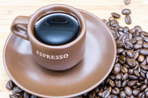 قهوه اسپرسو با دانه‌ های باکیفیت و عطر پیچ